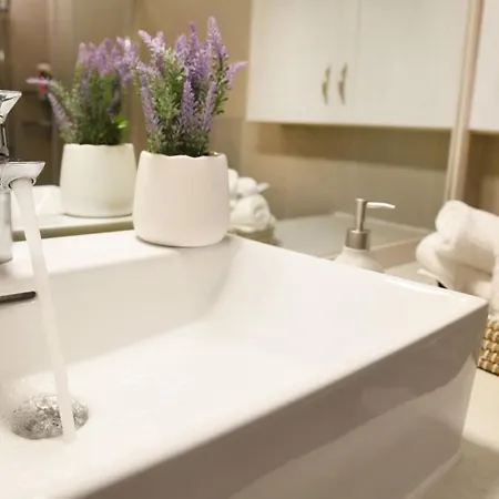 Blue Horizon & דירה